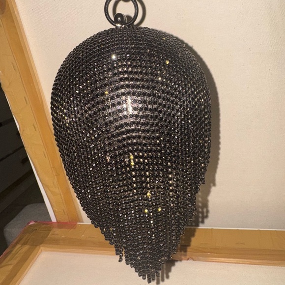 Black Chain Fringe Bag - Picture 4 of 10